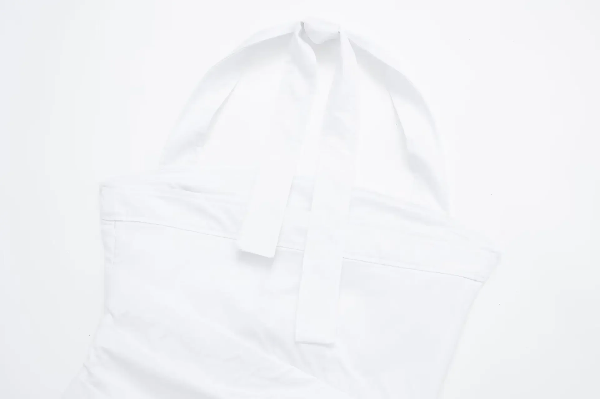 Топ женский летний асимметричный с воротником-халтером