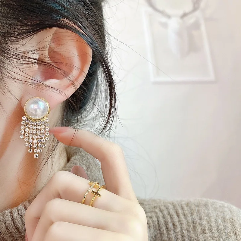 

S925 Silver Needle Pearl Fringe Earrings Korean Temperament Earrings 2022 New Fashion Net Red Sense Earrings Lady