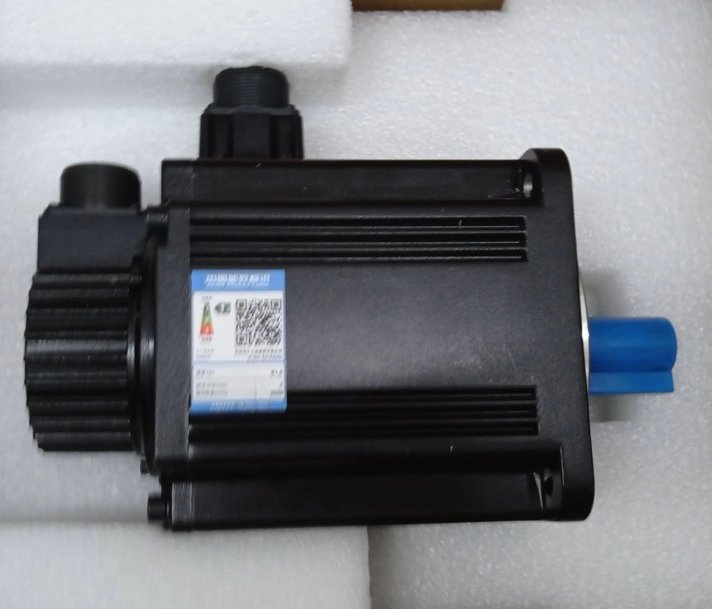 

ECMA-L1830RS 3Kw 400V original new motor DELTA AC servo