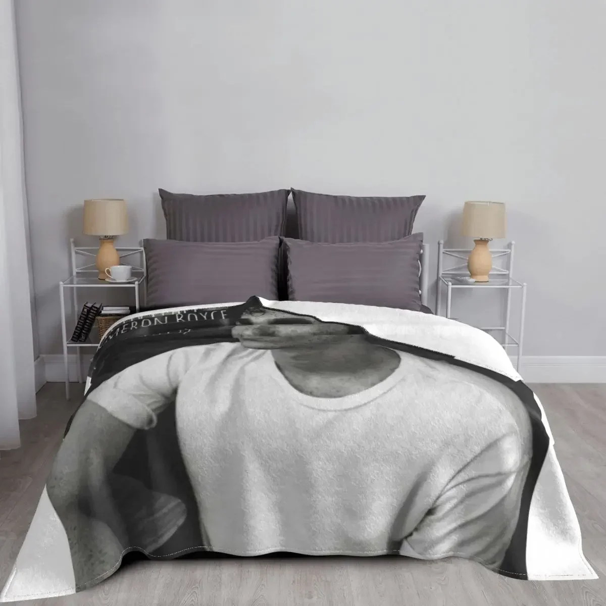 Роскошное тонкое декоративное одеяло Cameron Boyce