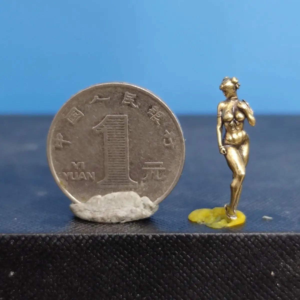 

Медные миниатюрные фигурки Dance of The Unknown