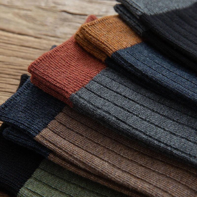 HSS Brand New Men's Vertical Striped Casual Socks Trendy color matching breathable cotton socks