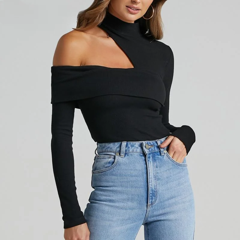 Женский топ с длинными рукавами и вырезом