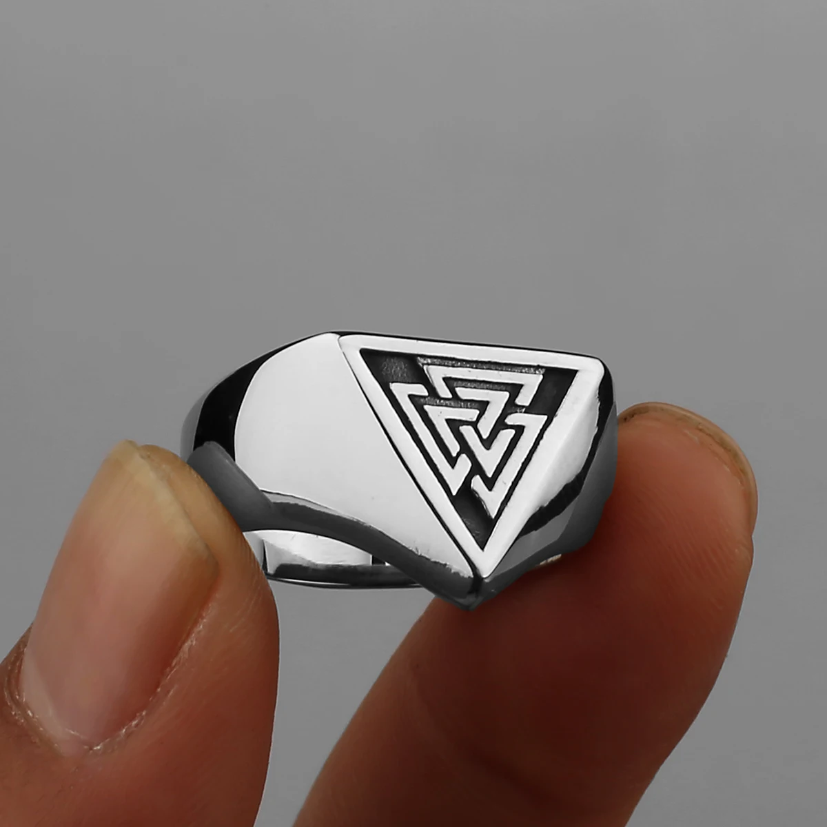 

316L Stainless Steel Minimalist Valknut Triangle Symbol Signet Ring Nordic Rune Protector Amulet Ring Viking Jewelry