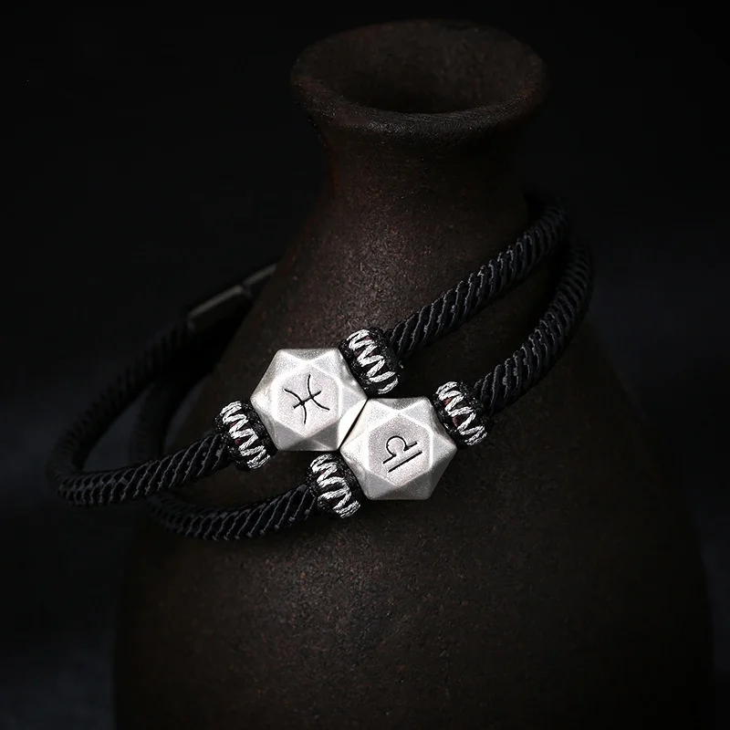 Серебряный браслет с подвеской зодиака из черной веревки