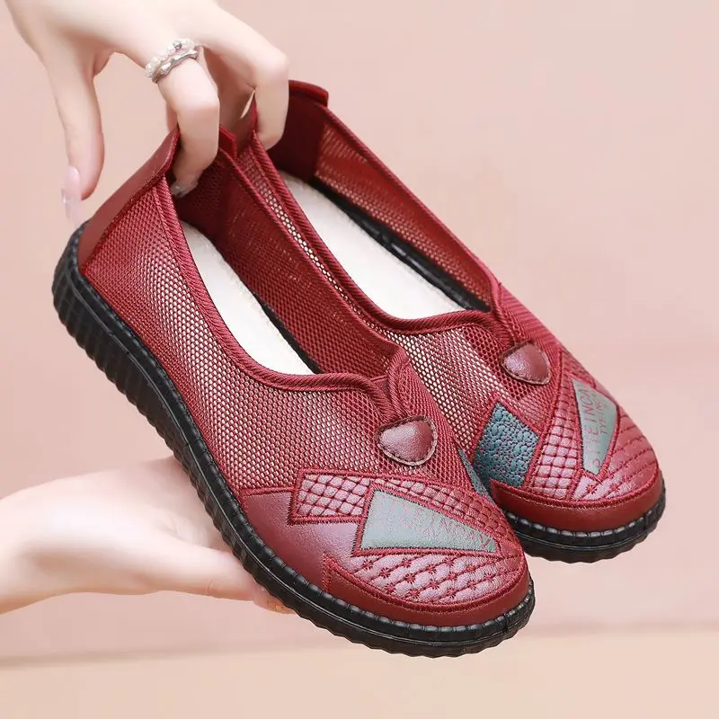 Flat Shoes Ladies 2023 New Mesh Breathable Sneakers Light Women Summer Loafers Soft Sole Comfortable Mom Flats Shoes Moccasins