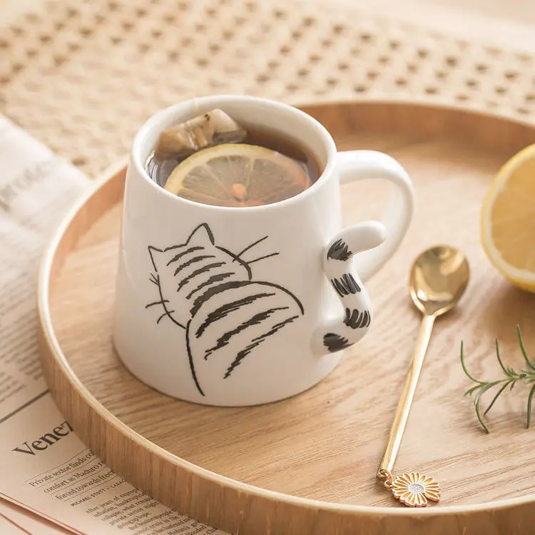 

Cute Cat and Dog Pattern Mug 3D Tail Ceramic Cup with Spoon Creative StarBuck Style Coffee Mug Milk Cup Couple Gift Cup