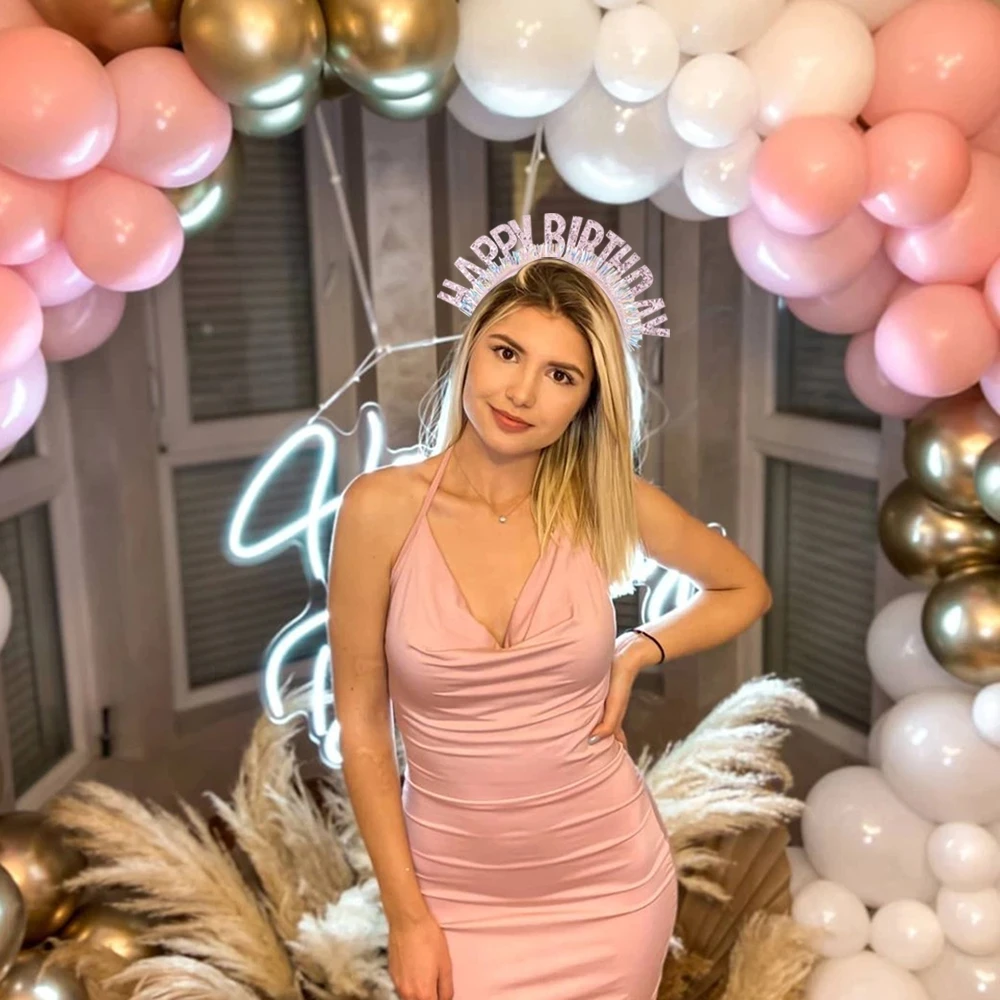 

Ободок для волос с бахромой в виде надписи «С Днем Рождения»