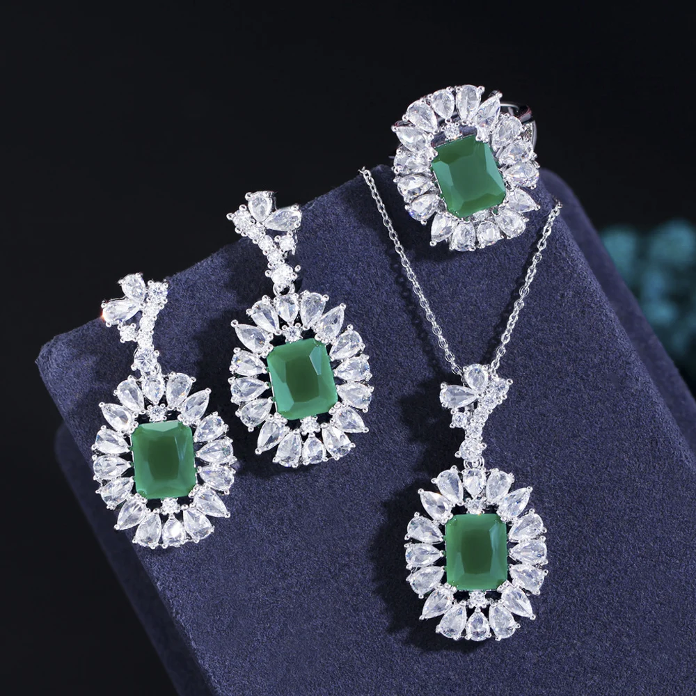 

ThreeGraces 3pcs Classical White Green CZ Zircon Pendant Necklace Earring and Ring Fashion Party Jewelry Set for Women JS568