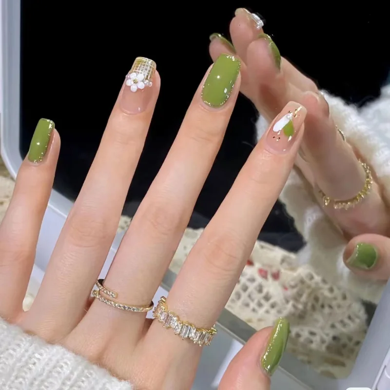 

Зеленый маленький свежий маникюрный носимый маття молоко накладные ногти аксессуары для ногтей искусственный клей аксессуары для дизайна