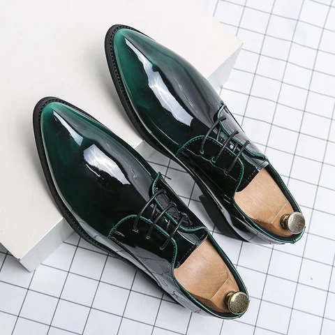 Мужские зеркальные Туфли-оксфорды, роскошные дизайнерские официальные туфли из лакированной кожи, с острым носком, на шнуровке, деловые классические зеленые Мокасины