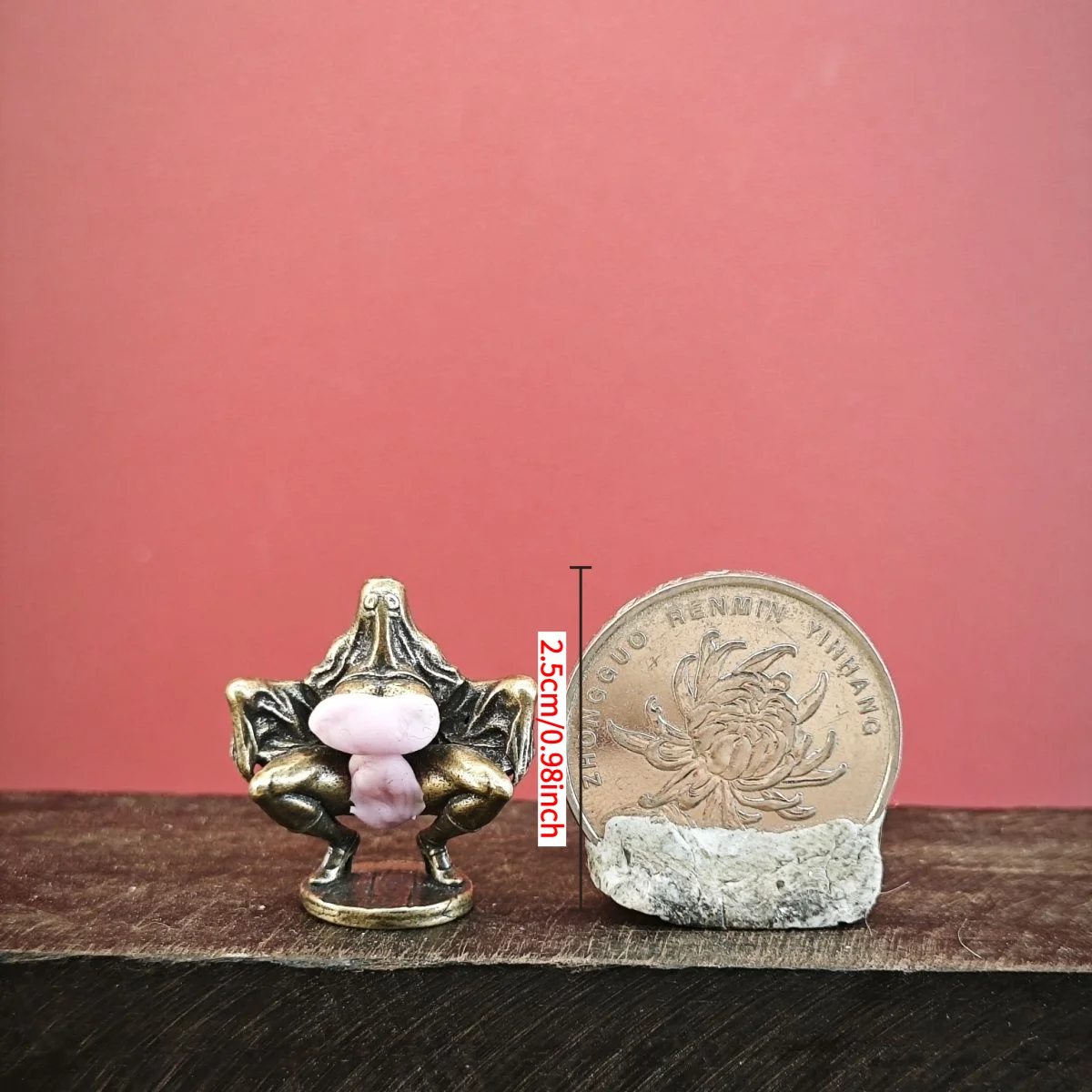 Медная мини-фигурка девушки-призрака