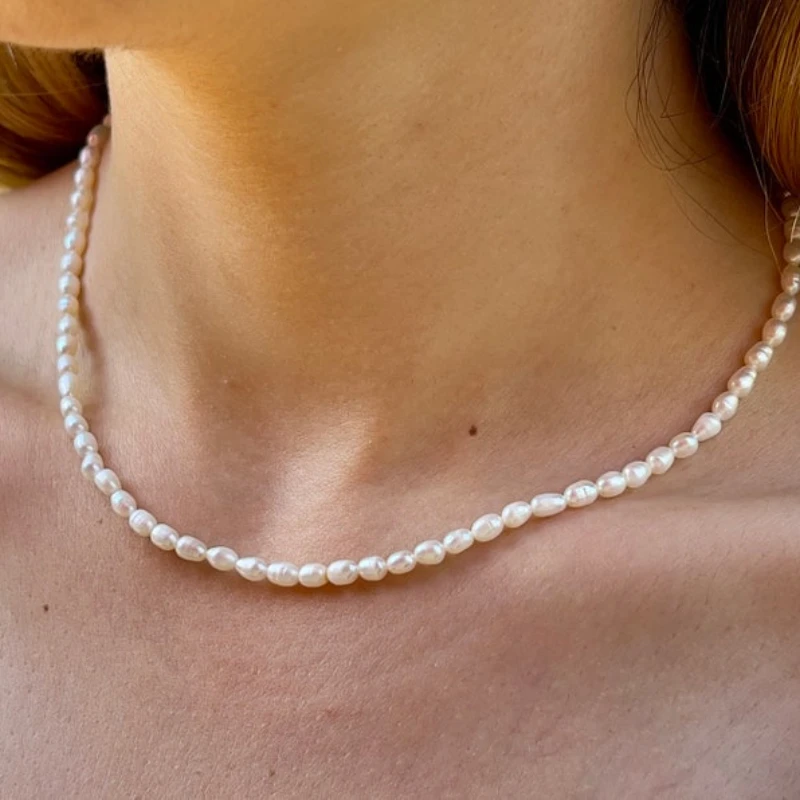 Vintage Style Dainty Freshwater Rice Pearl Necklace for Men and Women Minimalist Choker Necklace Layered Jewelry For Mom Gift