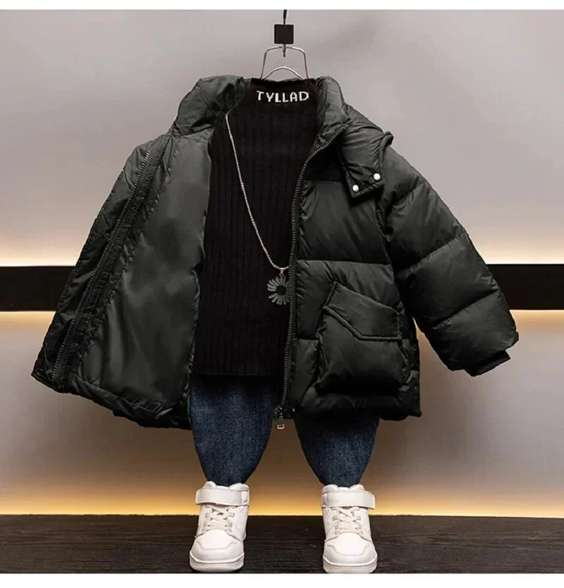 Зимние теплые однотонные длинные куртки на хлопковой подкладке с капюшоном