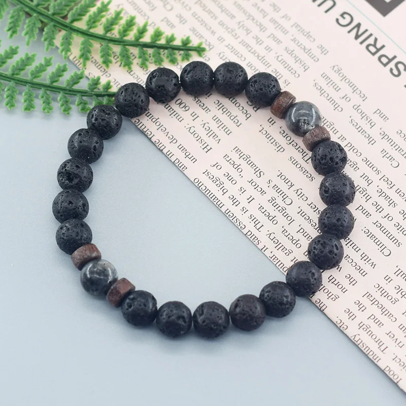 Браслет из бусин натурального черного лабрадорита с лунным камнем