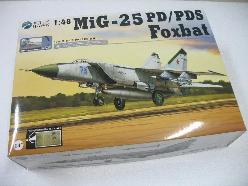 Kitty Hawk 80119 масштаб 1/48 MIG-25 P/PD модель Foxbat новая