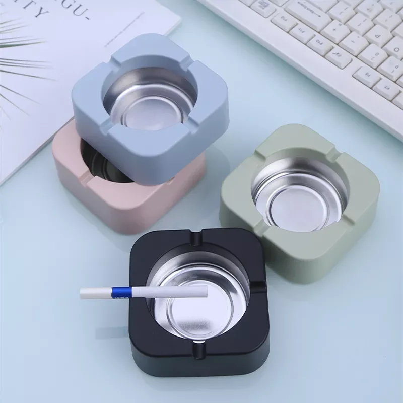 

Nordic Style With Smooth Lines Plastic PP Ashtray