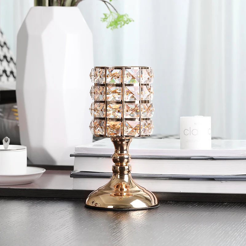 

Decorative Romantic Creative Luxury Candle Holders Modern Mercury Glass Stand Candlesticks Living Room Decoration Masion Gift