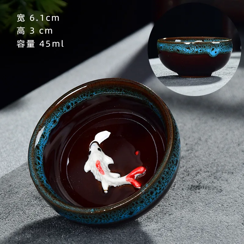 

Керамическая чашка с трещинами