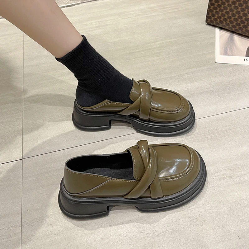 

Casual Woman Shoe Oxfords Round Toe Autumn British Style Modis Female Footwear Black Flats Clogs Platform Loafers With Fur Leath