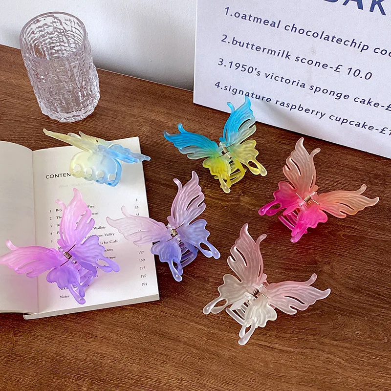 

Three-dimensional Butterfly Hair Claw Sweet Fairy Hairpin Gradient Tie-Dye Colored Hair Accessories Barrettes for Women Girls
