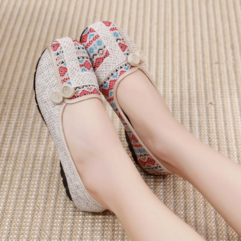 

Hot Selling Cotton and Linen Shoes Women Spring and Autumn Slip-on Shoes Comfortable Soft Bottom Ethnic Style Women