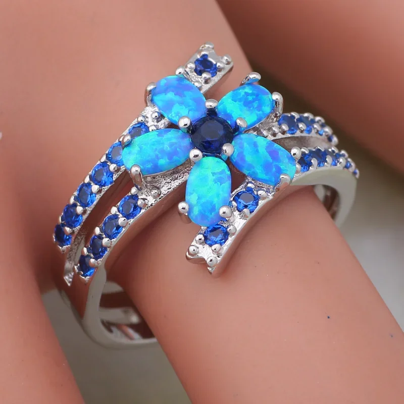 Женское кольцо из латуни с голубым Цирконом