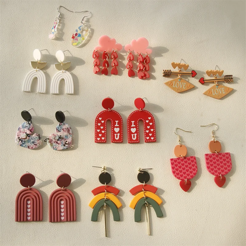 Новые весенние акриловые серьги-гвоздики карамельных цветов с геометрическим