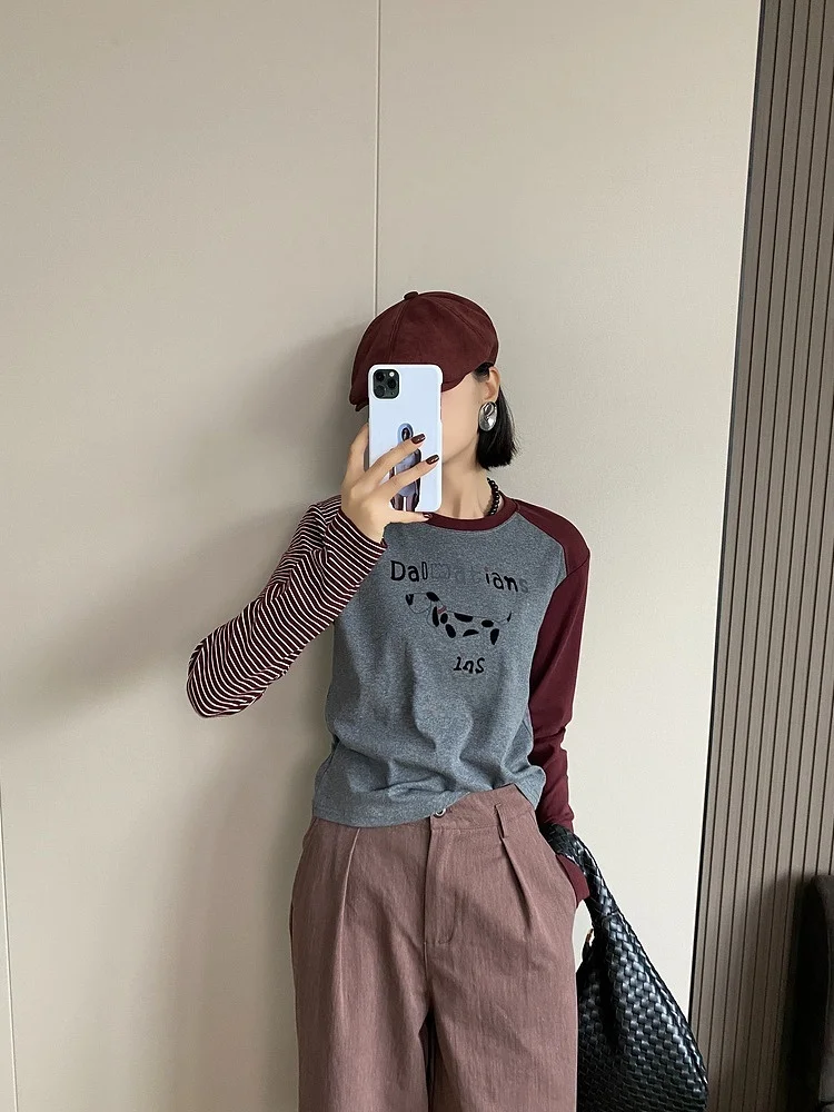 Женская рубашка с длинными рукавами и контрастным цветовым принтом в стиле