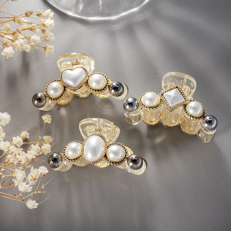 

Trendy Pearl Small Hair Claw Clips Women Hair Accessories Retro Geometric Heart Round Acrylic Non Slip Jaw Clamps Girls Hairpin