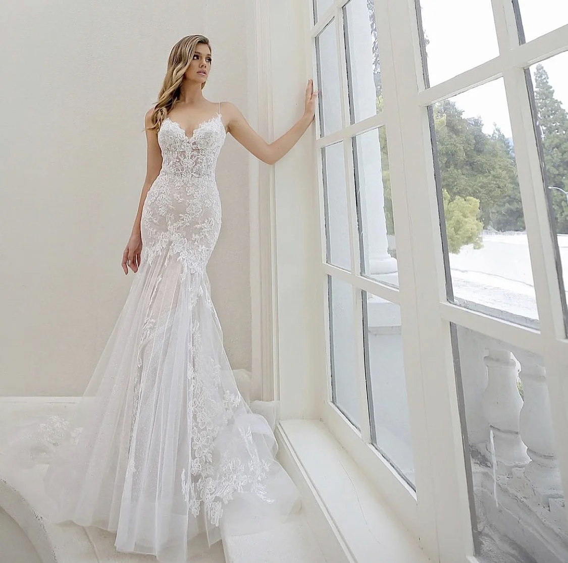 

Женское свадебное платье с кружевной аппликацией, фатиновое платье с юбкой-годе на бретельках-спагетти, открытой спиной и шлейфом, 2023