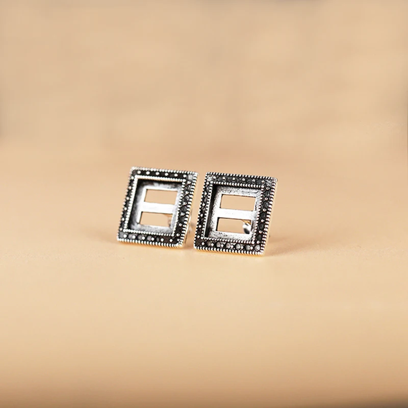 

Женские серьги-гвоздики из серебра 925 пробы, 8x8 мм