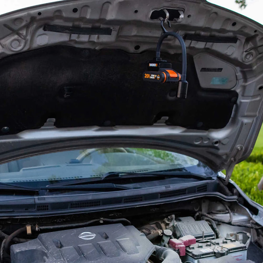 Многофункциональный беспроводной портативный прожектор WORX WU028.9