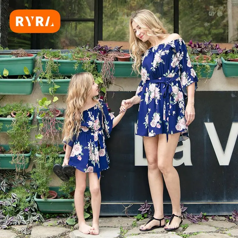 

Mother Daughter Dress Family Matching Outfits Off Shoulder Floral Dress Summer Girl Women Boho Loose Dresses Sundress Clothes