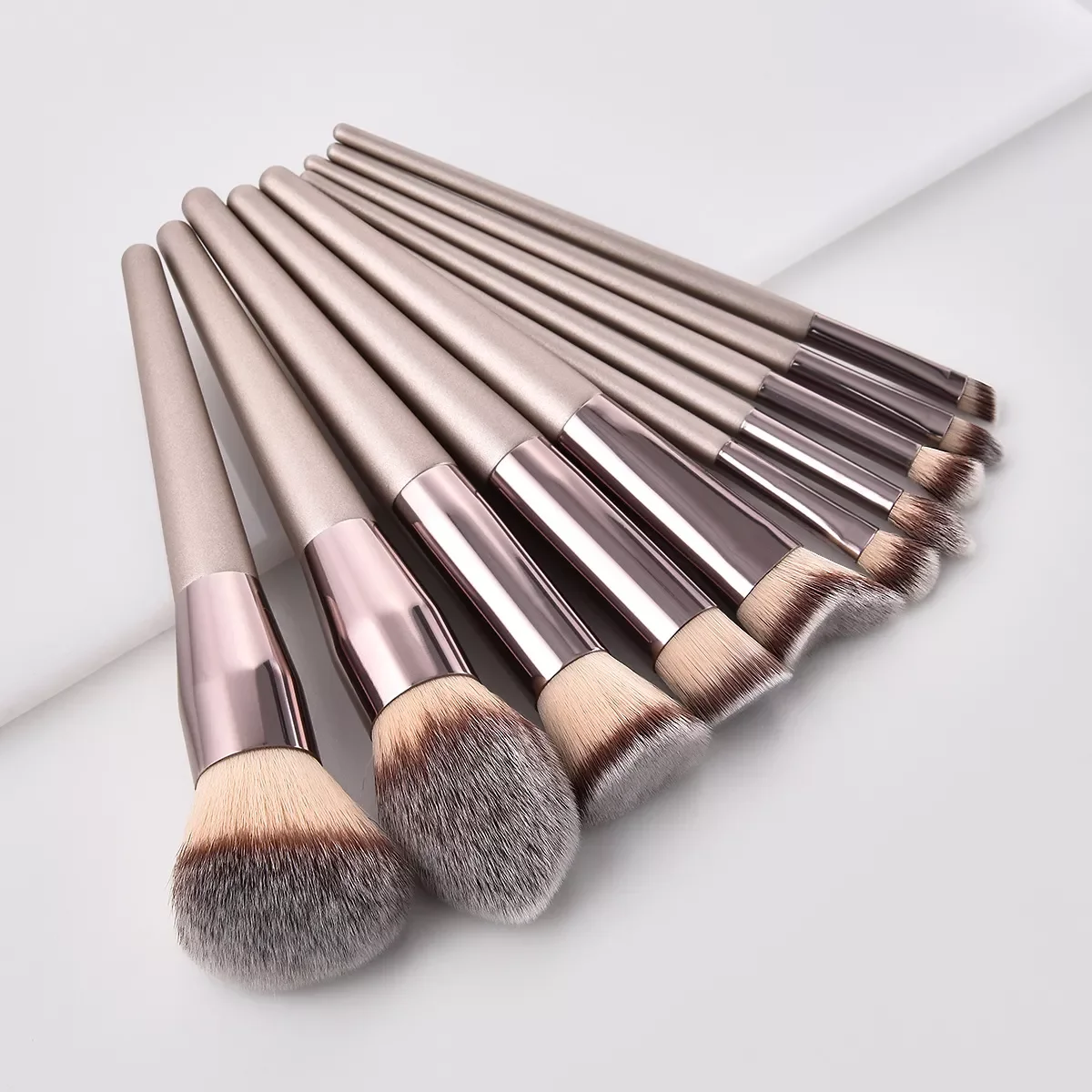 

NEW2023 12/10 Pcs 2 Color High Quality Beauty Makeup Brush Kit Eye Shadow Eye Brown Foundation Powder Lips Make Up Wooden Brushe