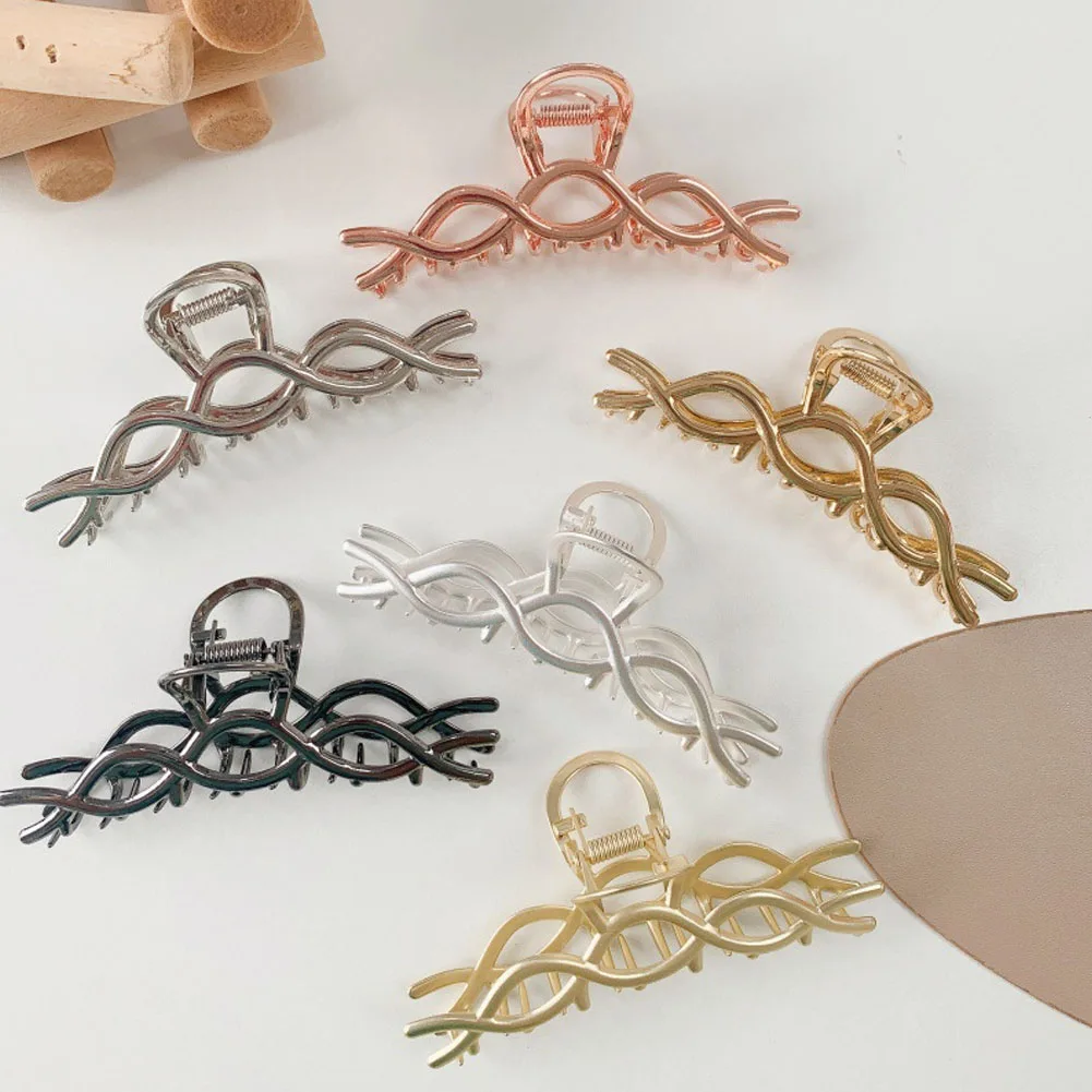 

Korea Fashion Frosted Twist Braided Hairpin After Going Out Head Plate Hair Clip Grab Clip Bath Shark Clip Hair Clip Headdress