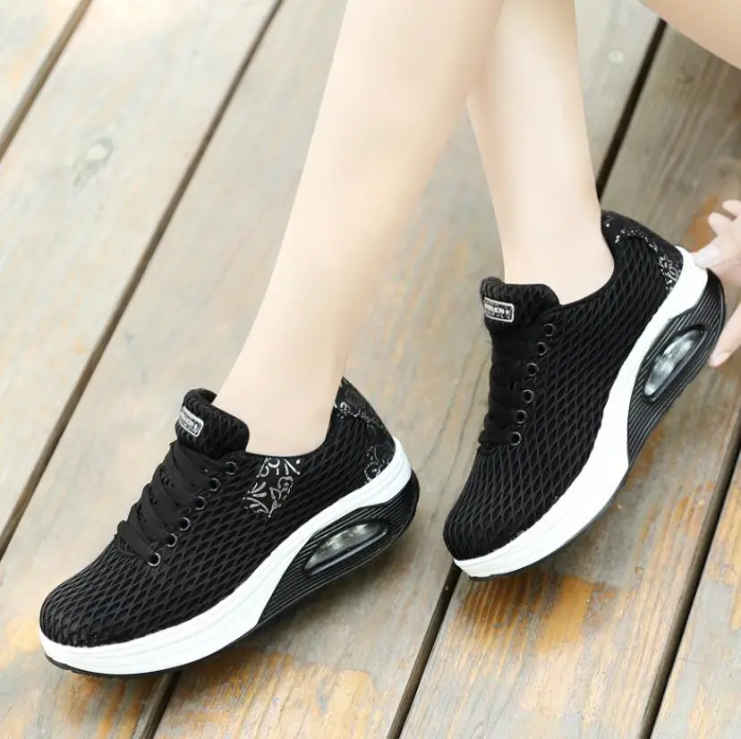 Summer Women Fashion Vulcanized Sneakers Platform Lace-Up Flat Ladies Shoes Casual Breathable Wedges Ladies Walking Sneakers