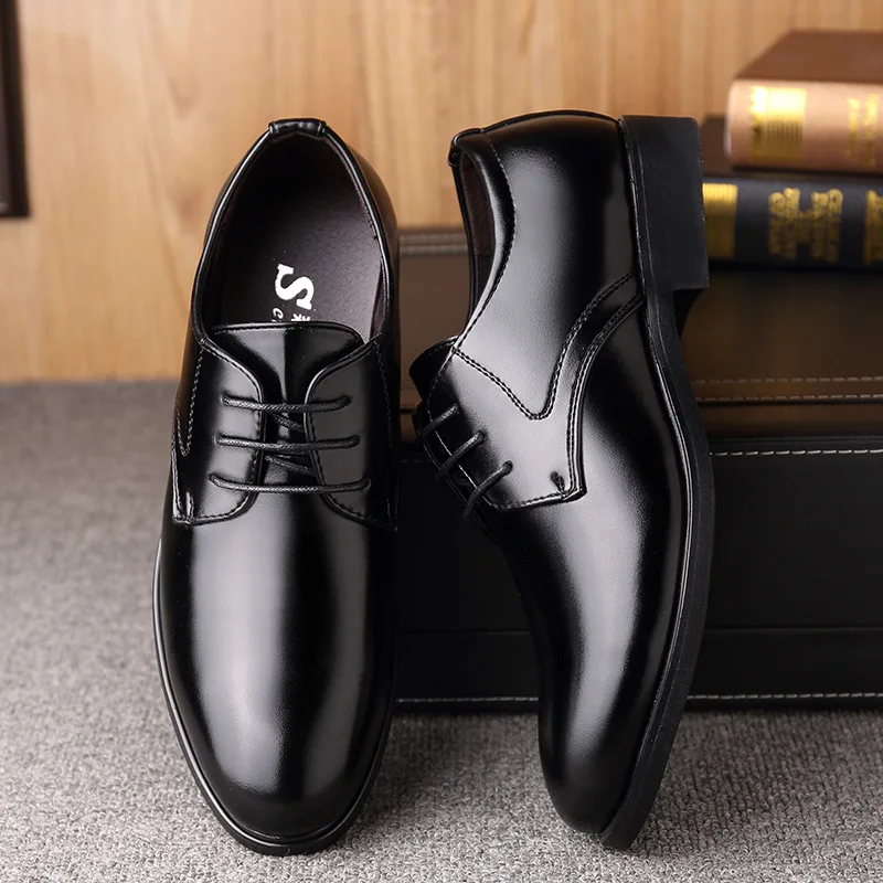 

Men Casual Loafers Comfortable Flat Bottom Low Top Fashion Pointed Toe Breathable Solid Color Help Black The New Listing Shoes
