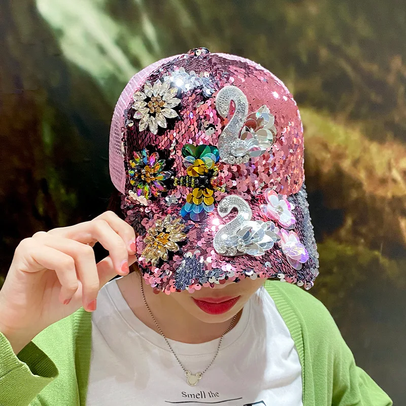 

2022The new 2022 diamond sequins baseball cap fashion fashion sunscreen breathable cap can be adjusted
