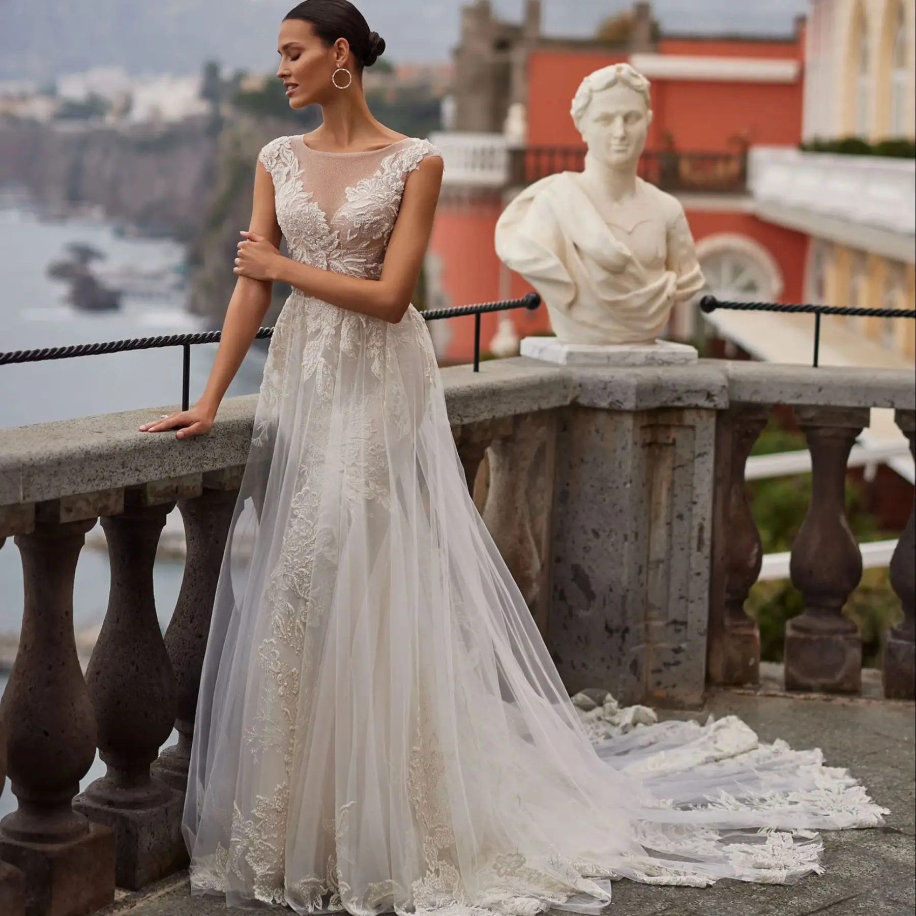 

Gorgeous A-Line Wedding Dress Lace Appliqued Short Cap Sleeves Shiny Illusion O-Neck Bridal Gown Sweep Train Vestidos De Novia