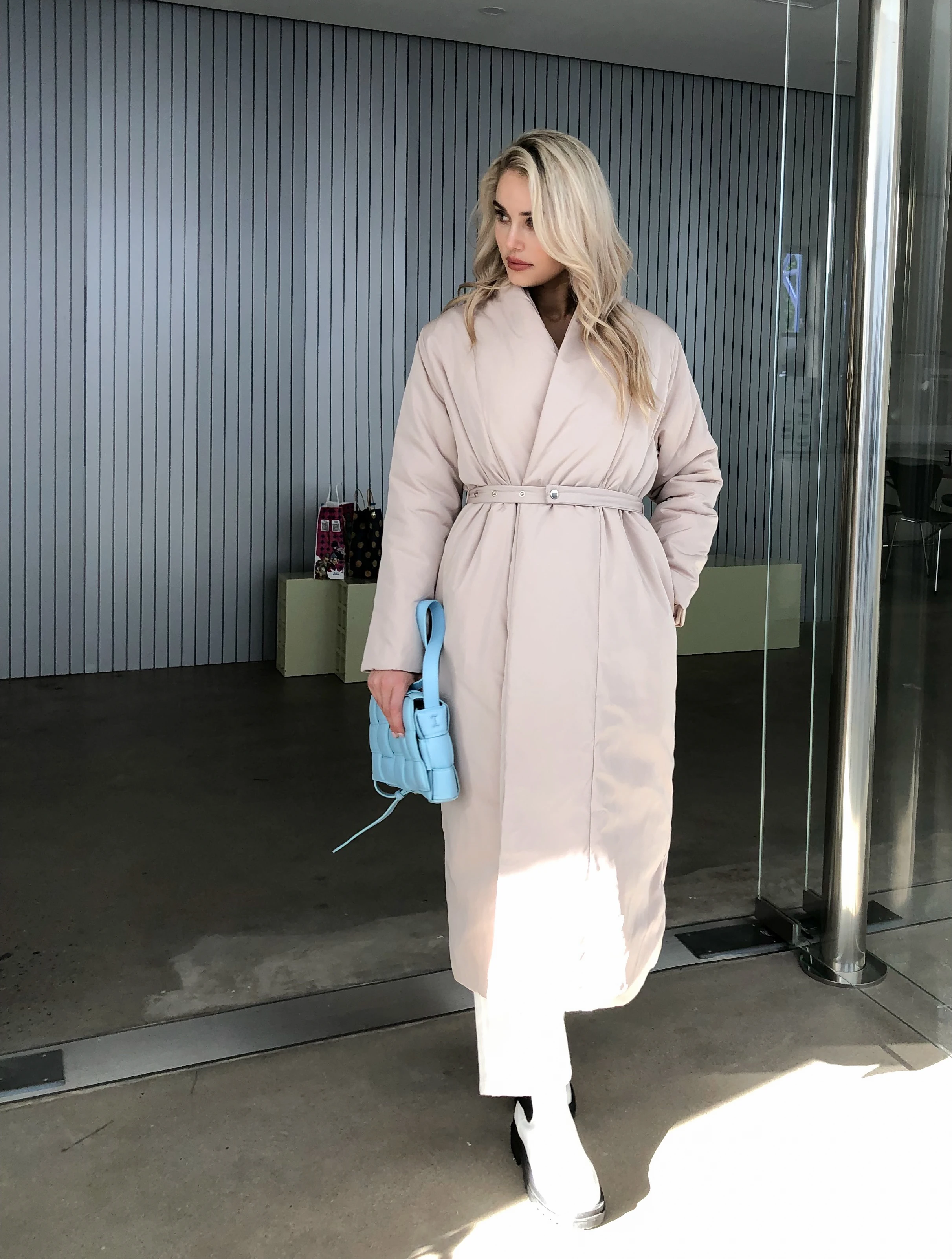 New Design 2022 Women Winter degree Thick Coat Warm Parka Oversized Maxi Long coat with belt Casual Outerwear