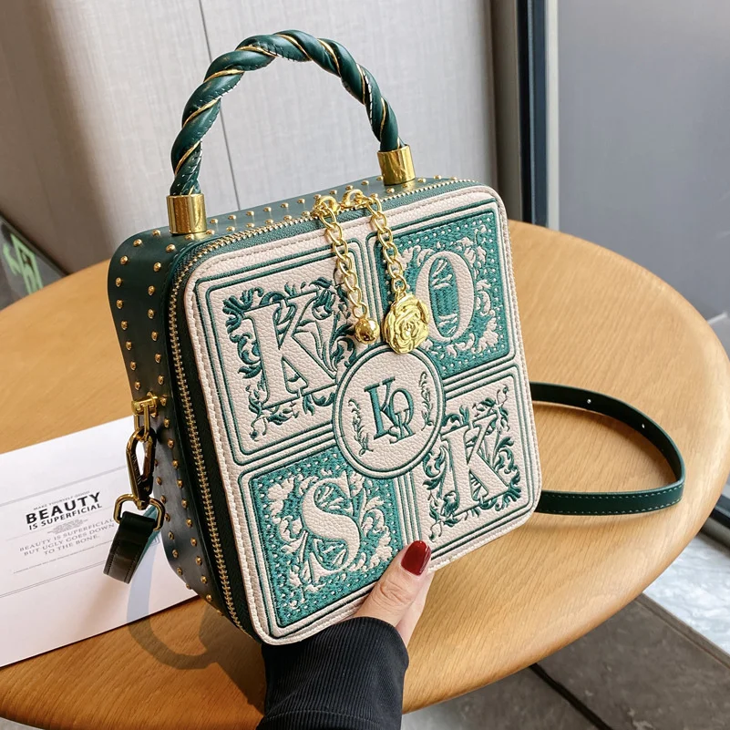 Small design 2022 new fashion portable square bag texture versatile one shoulder messenger bag women's bag