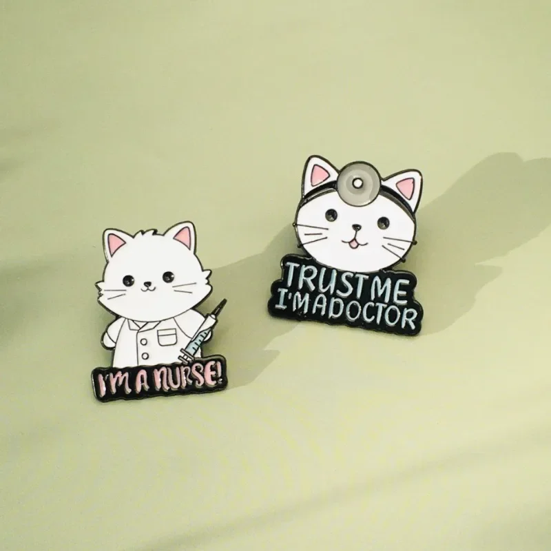 Мультяшный доктор супер кавайная медсестра кот цинковый сплав забавные броши