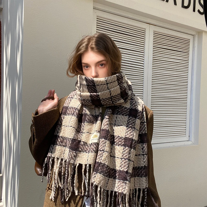 Леди 2024 новый женский шарф теплый зимний длинный толстый с кисточками модная