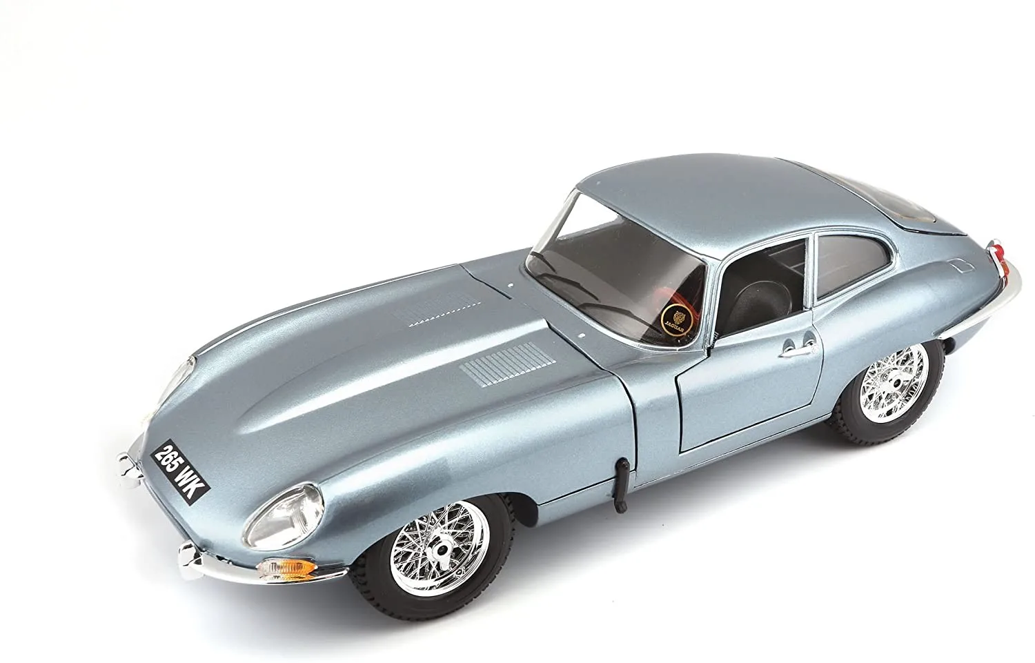 

Модель автомобиля Burago 1:18 Jaguar E-Type Coupe
