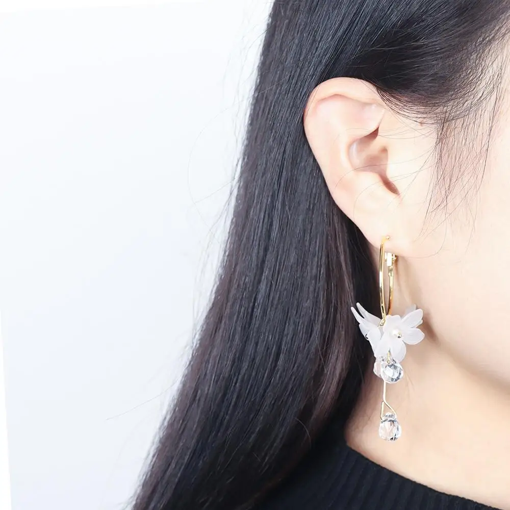 

Trendy Women Metal Circle Accessories Drop Earrings Dangle Earrings Crystal Fashion Jewelry