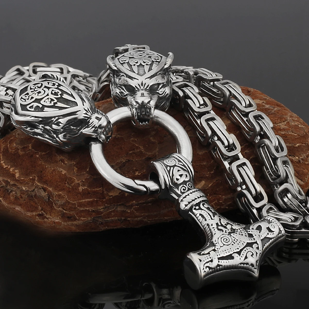 Nordic Bear Head Men's Necklace Retro Bear Head Rune Stainless Steel Thor's Hammer Pendant Amulet Scandinavian Jewelry Wholesale