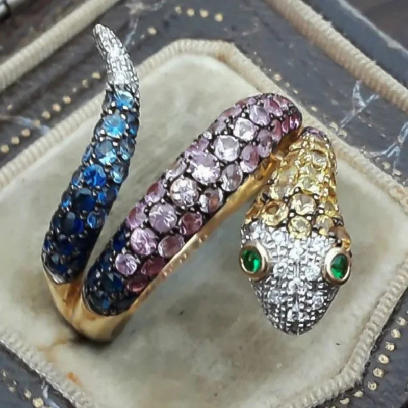 

Luxury Rainbow Crystal Green Zircon Eyes Engagement Ring Punk Exaggerated Snake Shaped Wedding Rings for Women Boho Jewelry