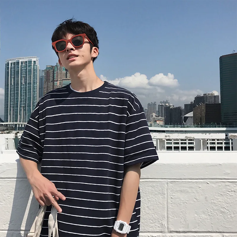 

DE men's T-shirt 2022 new summer striped ins Korean version trend loose half-sleeve couple five-point sleeve T-shirt