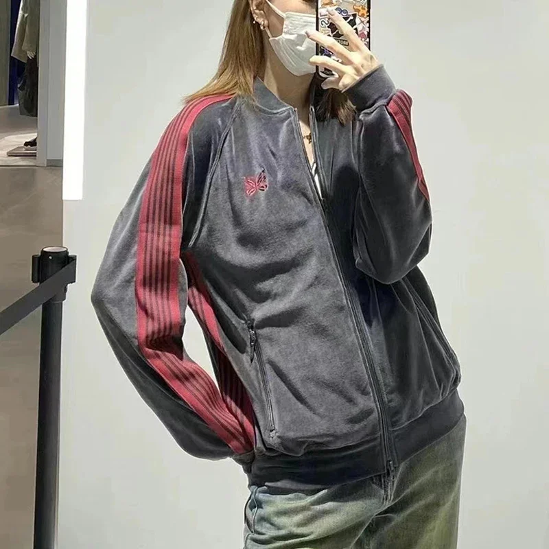 Куртка Мужская/Женская бархатная с вышивкой-бабочкой и тесьмой пальто оверсайз